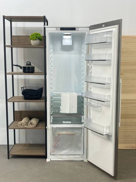 Новий вбудований холодильник Electrolux ERX3214AOX ERX3214AOX фото